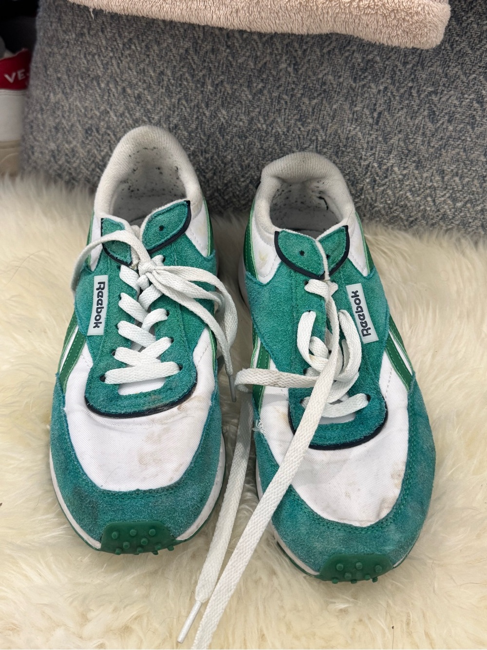 Reebok Classic AZ Sneakers in Teal and White Classic Runner
